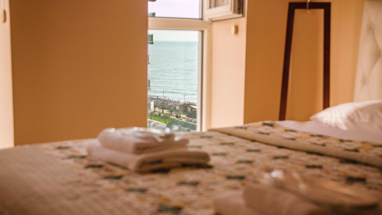 Apart Hotel Orbi Batumi Exteriör bild